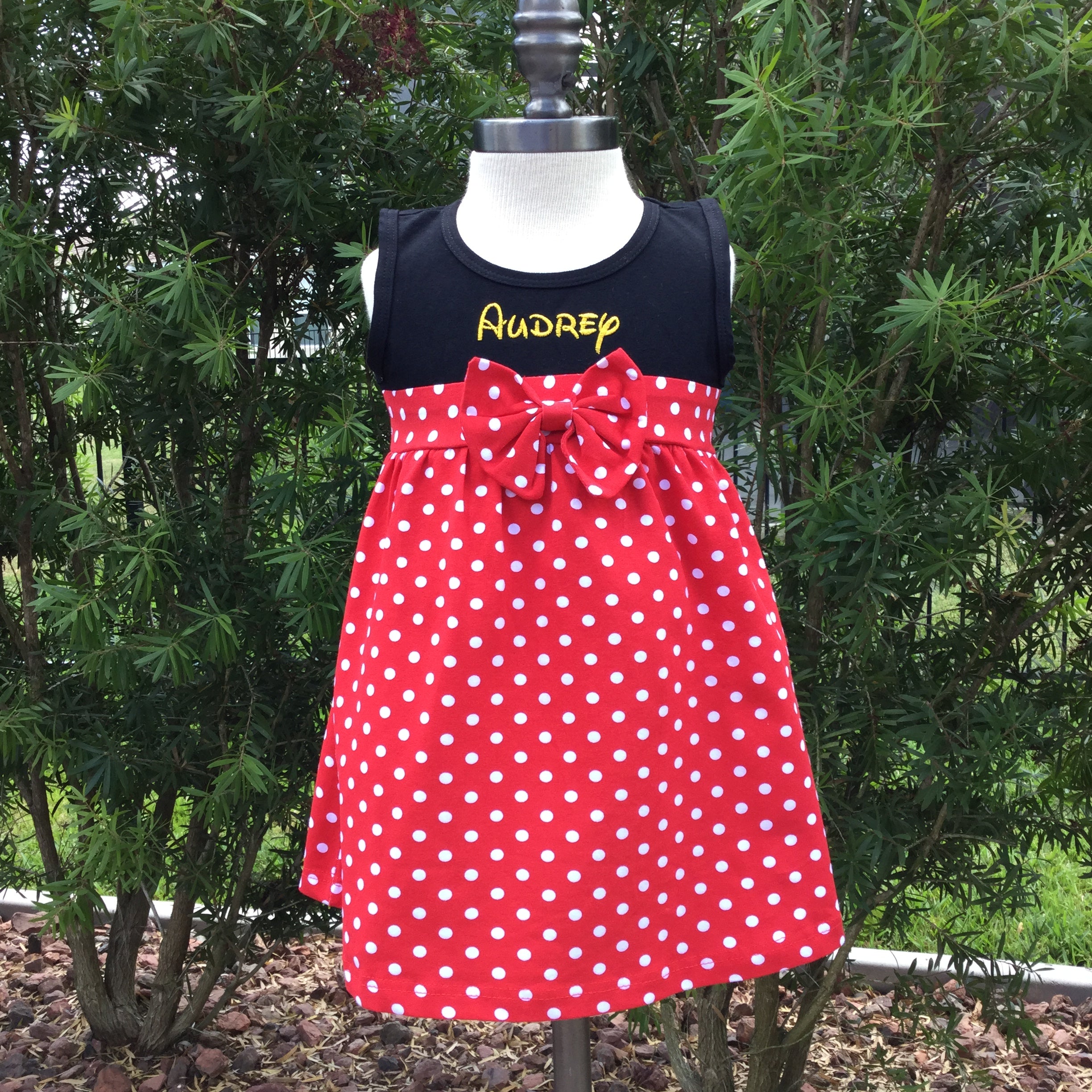 Minnie Mouse Inspired Dress for Women - Matching Mom and Me L Minnie Mouse Inspired Dress for Women - Matching Mom and Me L